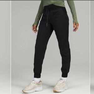 Lululemon Dance Studio Mid-Rise Jogger Black Size 2